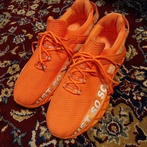 JUST SO SO NEON ORANGE KNIT ATHLETIC SHOES WOMEN’S-11 EUR42 -no box